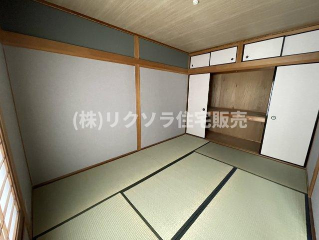 出雲町　中古一戸建ての寝室|和室6.0帖
■物件内覧・資金計画相談・住宅ローン相談、リフォーム相談、お問合せ受付中■
※当日・翌日のご内覧、ご相談はお電話でのお問合せがスムーズです！