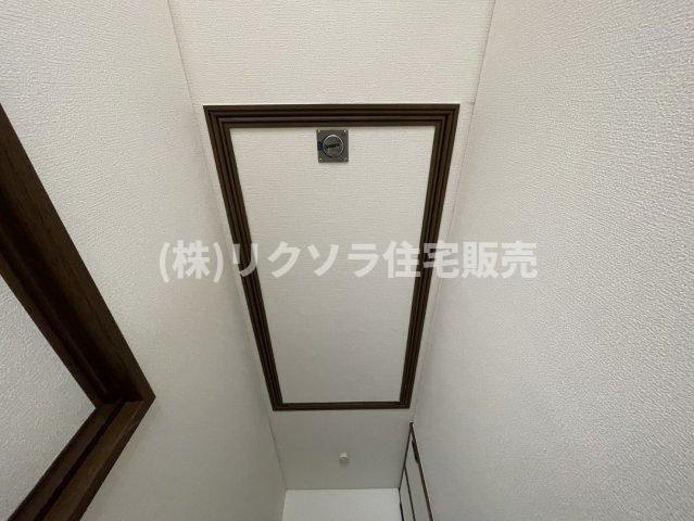 出雲町　中古一戸建ての収納|屋根裏収納
■物件内覧・資金計画相談・住宅ローン相談、リフォーム相談、お問合せ受付中■
※当日・翌日のご内覧、ご相談はお電話でのお問合せがスムーズです！
