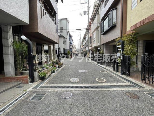 出雲町　中古一戸建ての前面道路含む現地写真|■物件内覧・資金計画相談・住宅ローン相談、リフォーム相談、お問合せ受付中■
※当日・翌日のご内覧、ご相談はお電話でのお問合せがスムーズです！