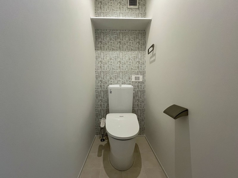 オークヒルズ　Ａ棟のトイレ|落ち着いた色調のトイレです