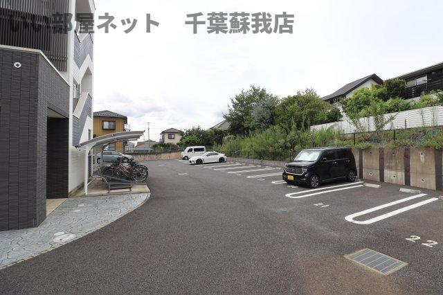 ＣｏｌｌＳｏｌｅｉｌの駐車場|駐車場があるので、車を買う予定の方も安心です
