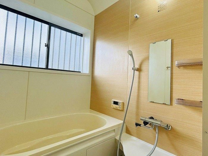 青梅市河辺町６丁目の中古一戸建の浴室