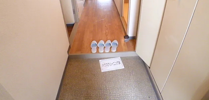 クレール辻堂の玄関