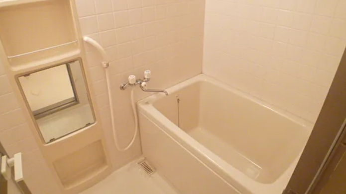 クレール辻堂の浴室