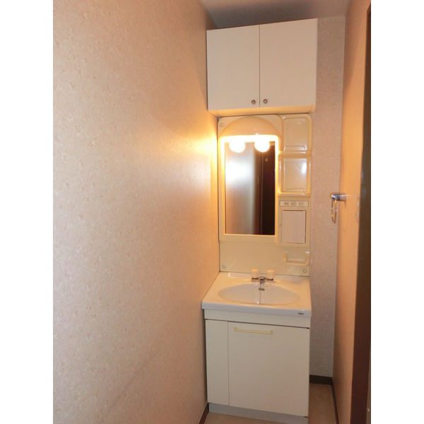 ル・ミエール上の山の洗面所