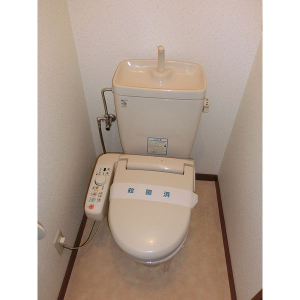 ル・ミエール上の山のトイレ