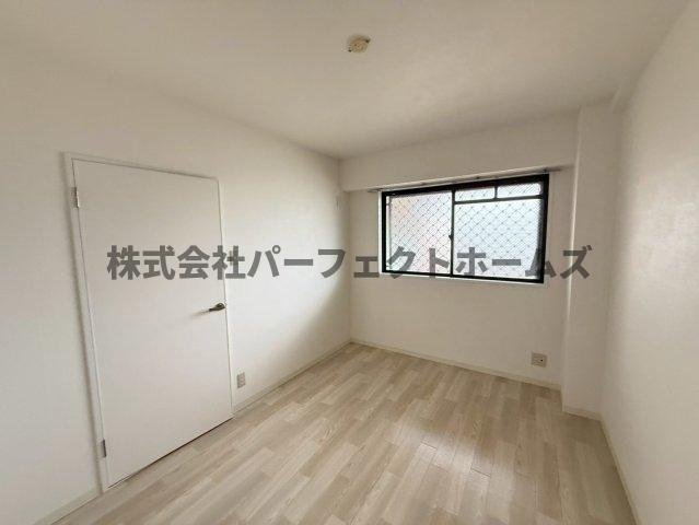 メルベーユ桜丘の洋室|コンパクトで使いやすい洋室です