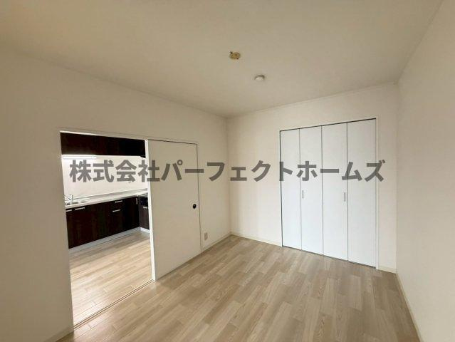 メルベーユ桜丘の内装|明るい色調の室内です