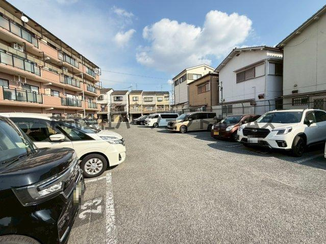 メルベーユ桜丘の駐車場|駐車スペースもあります