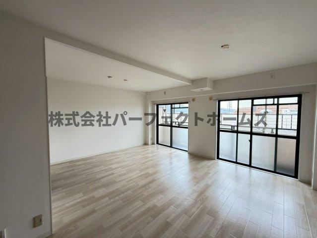 メルベーユ桜丘の居間・リビング|ゆったり過ごせるリビングです