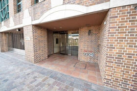 ルネパルティーレ汐留のエントランス