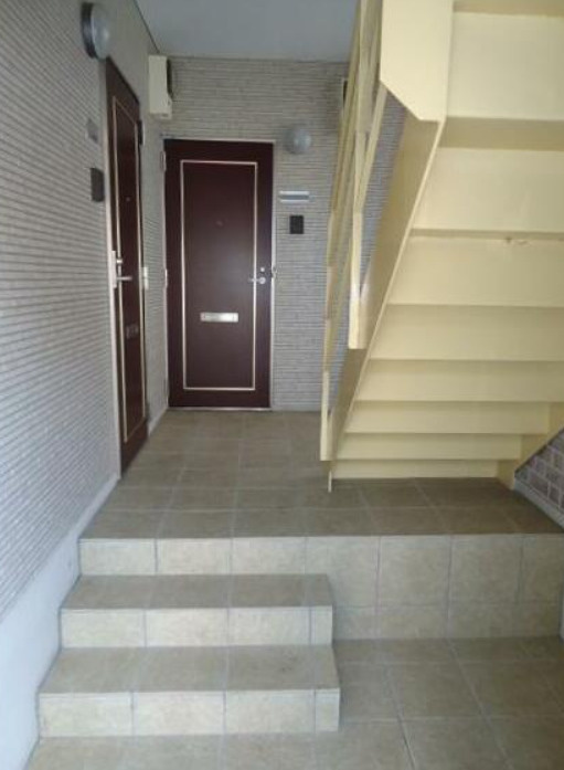 エレガン白糸台のエントランス