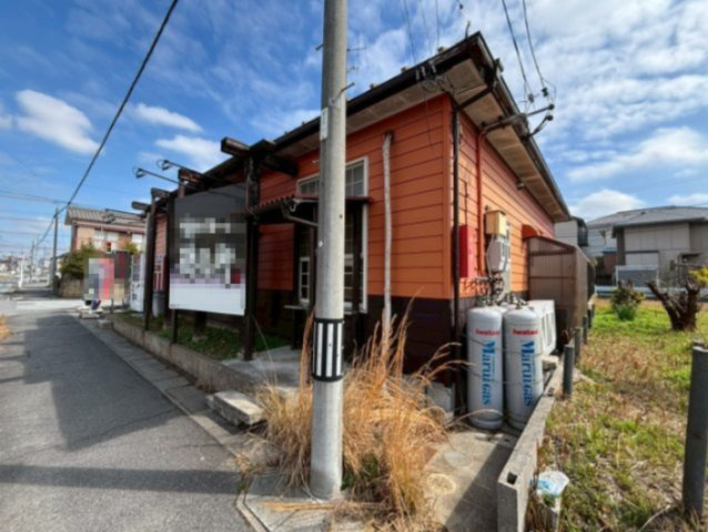 西尾市亀沢町　貸店舗の外観