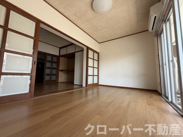 美和ハイツの居間・リビング