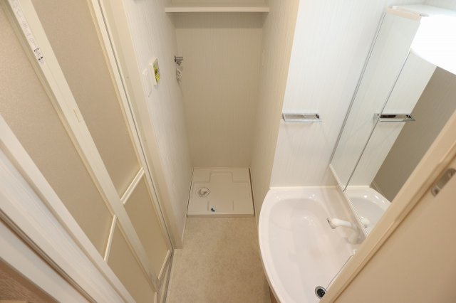 ラ・シック　サヴォイ　6階の洗面所|別号室のものになります。現状優先。