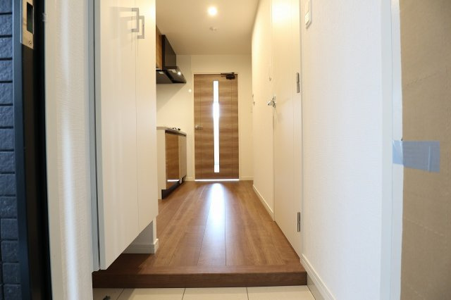 ラ・シック　サヴォイ　6階の玄関|別号室のものになります。現状優先。