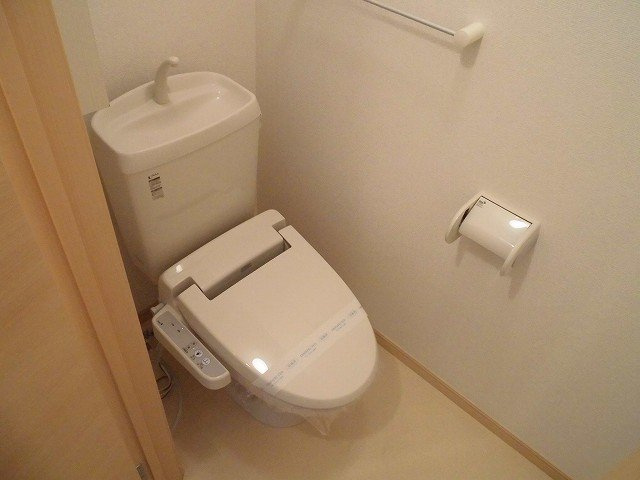 アヴェイラブルＡ棟のトイレ