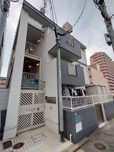 プチメゾン西新ジャスミン館の外観