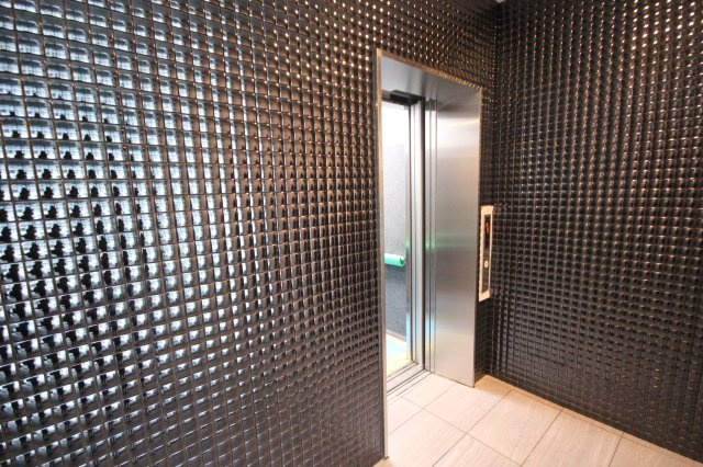 エレベーターで楽して上がりましょう！