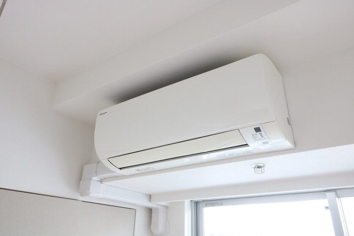 エアコン付きなので快適に過ごせますね！