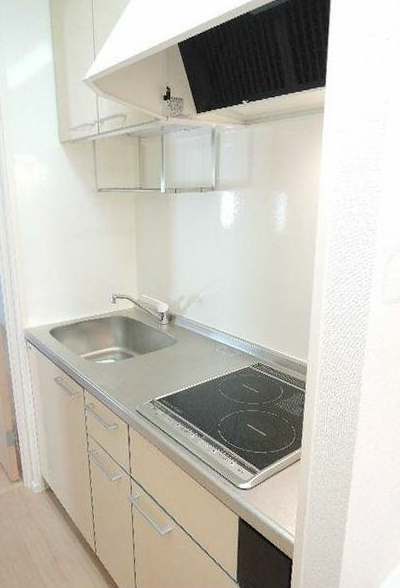 GLメゾン横浜のキッチン|IHクッキングヒーターで掃除も楽チン♪