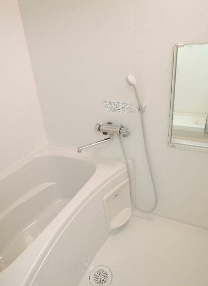 GLメゾン横浜の浴室|浴室乾燥付き♪