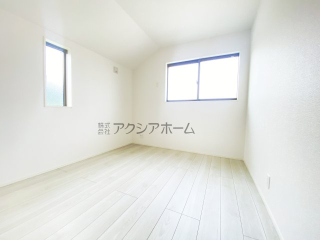 所沢市北秋津・全2棟　新築一戸建　1号棟　～区画整理地内～の洋室|2階　洋室　5.2帖