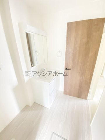 所沢市北秋津・全2棟　新築一戸建　1号棟　～区画整理地内～の独立洗面台