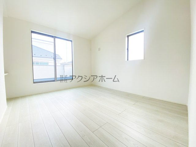 所沢市北秋津・全2棟　新築一戸建　1号棟　～区画整理地内～の寝室|2階　洋室　7.2帖