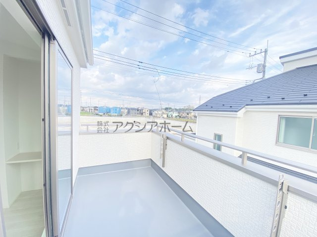 所沢市北秋津・全2棟　新築一戸建　1号棟　～区画整理地内～のバルコニー