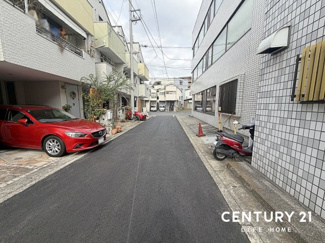 【前面道路含む現地写真】