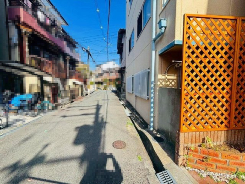 桜木町　中古一戸建ての前面道路含む現地写真|■物件内覧・資金計画相談・住宅ローン相談、リフォーム相談、お問合せ受付中■
※当日・翌日のご内覧、ご相談はお電話でのお問合せがスムーズです！
