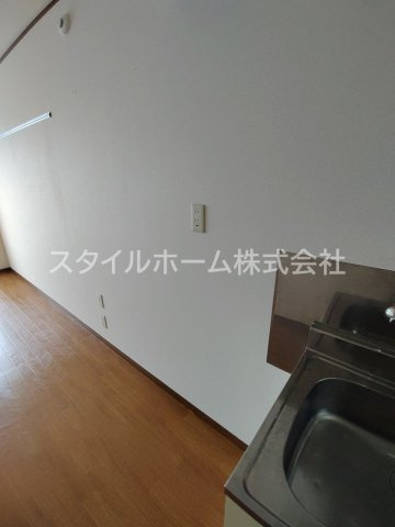 梅田ビルの内装|別部屋写真です。