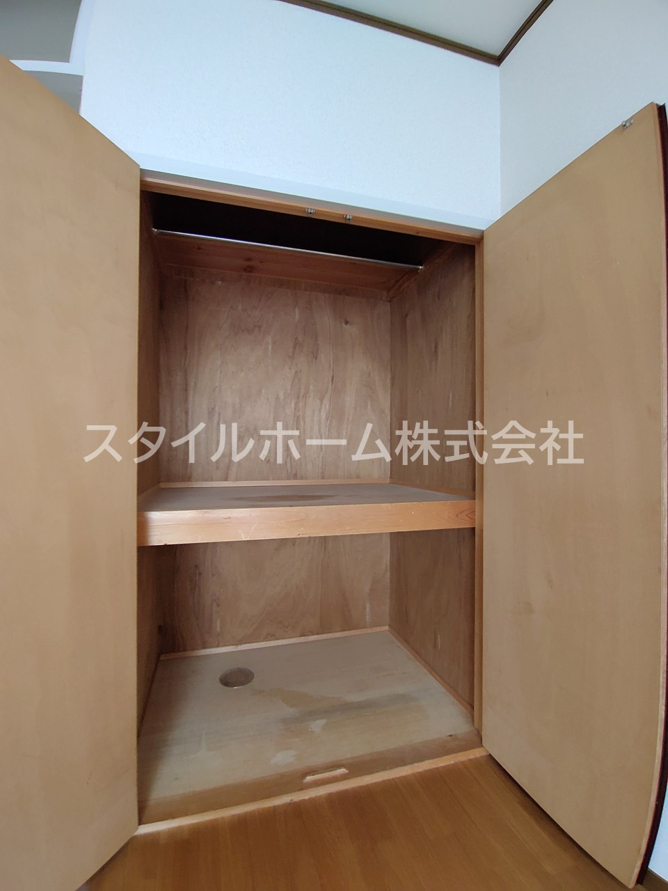 梅田ビルの収納|別部屋写真です。