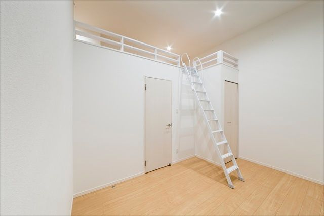 Crescent浦和の居間・リビング