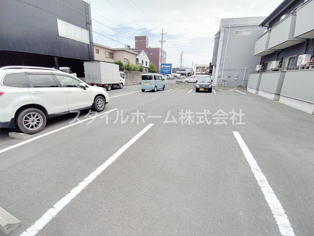 クレシタ神ノ輪の駐車場