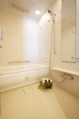 【玄関】 | パークタワー晴海 | TOTOのマンションリモデルタイプ
換気乾燥暖房機付き