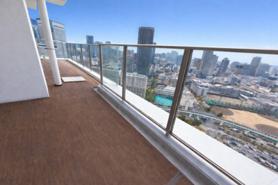 【独立洗面台】 | 500万分プレゼント中！パークタワー晴海 | リビングと2部屋に面してるバルコニーで優雅な時間をおすごしください