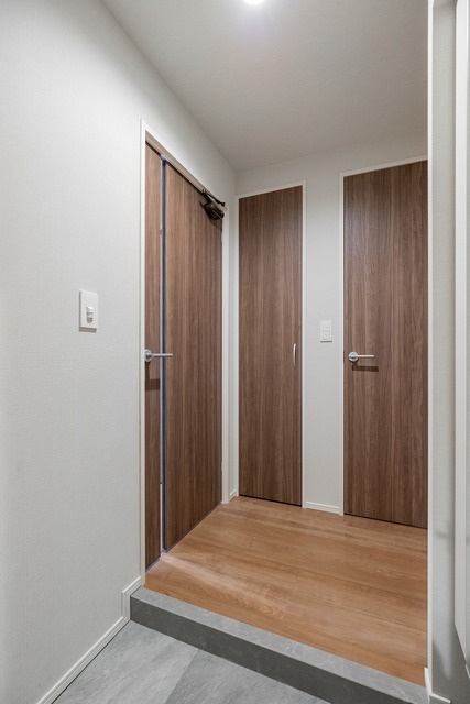 コートレジデンス南大塚の玄関