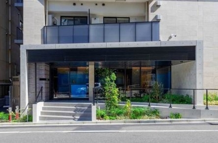 コートレジデンス南大塚のエントランス