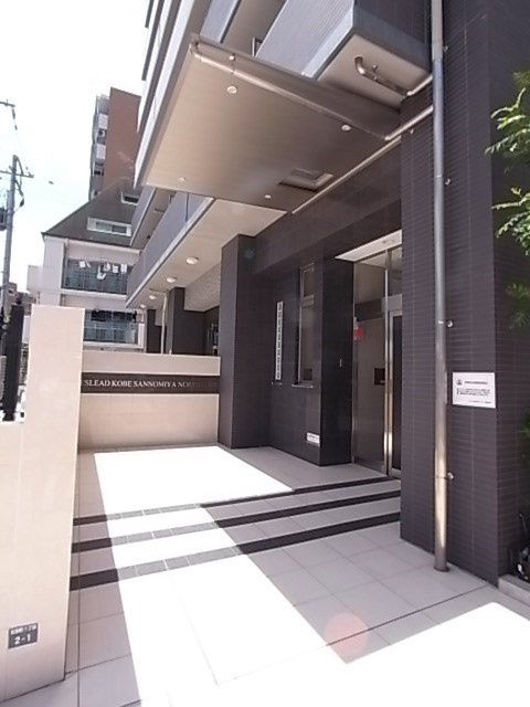 エスリード神戸三宮ノースゲートのエントランス