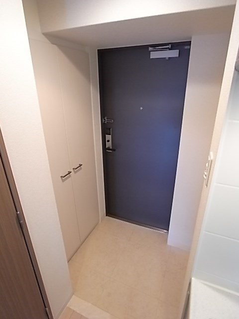 エスリード神戸三宮ノースゲートの玄関