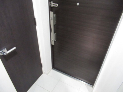 【玄関】 | グローベルザスイート横浜プレミア