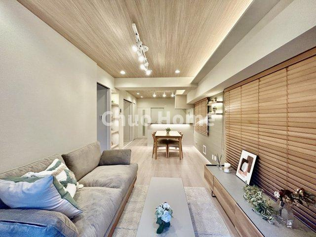 ライオンズマンション両国第3の居間・リビング|【居間・リビング】「ＬＤＫは家族団らんをデザイン」広いＬＤＫでは家族が集まり一緒の時間を過ごせる工夫がされております。何気ない一日の当たり前のひとコマがいつか一生の宝物になります