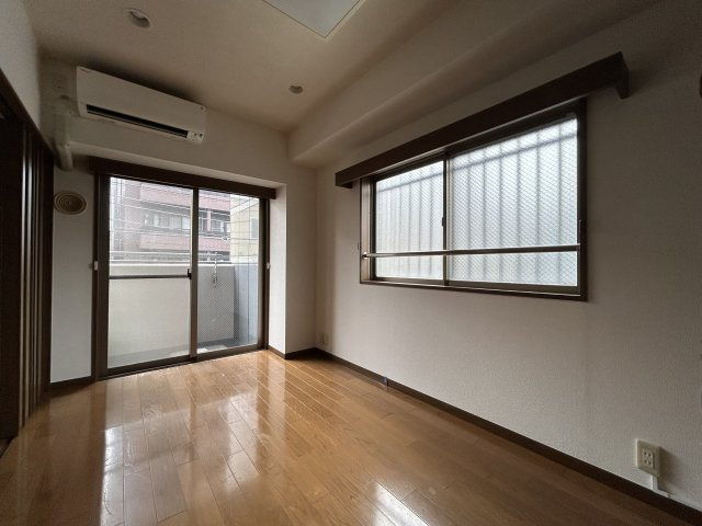 レジデンス東大前の居間・リビング