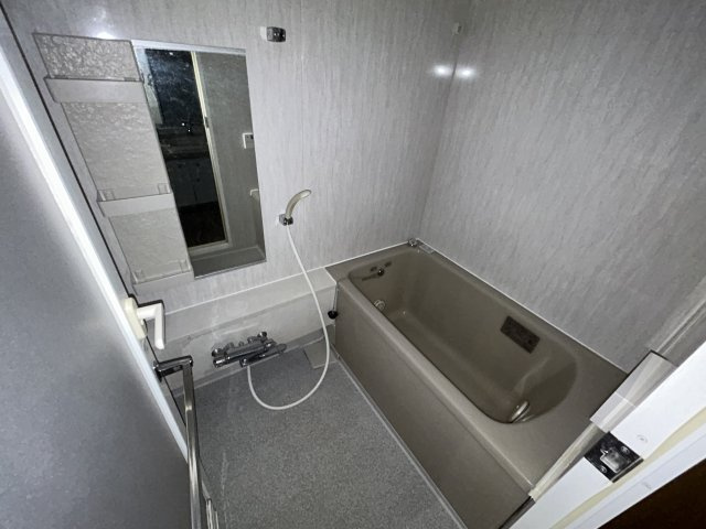 レジデンス東大前の浴室