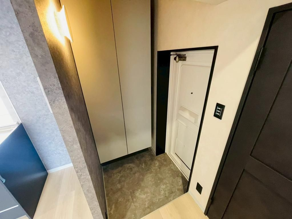 西東京市谷戸町３丁目の中古マンションの玄関