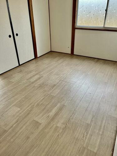 養父丘2丁目　中古一戸建ての寝室|洋室6.0帖
■物件内覧・資金計画相談・住宅ローン相談、リフォーム相談、お問合せ受付中■
※当日・翌日のご内覧、ご相談はお電話でのお問合せがスムーズです！