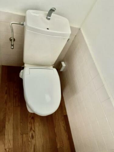 養父丘2丁目　中古一戸建てのトイレ|1階トイレ
■物件内覧・資金計画相談・住宅ローン相談、リフォーム相談、お問合せ受付中■
※当日・翌日のご内覧、ご相談はお電話でのお問合せがスムーズです！