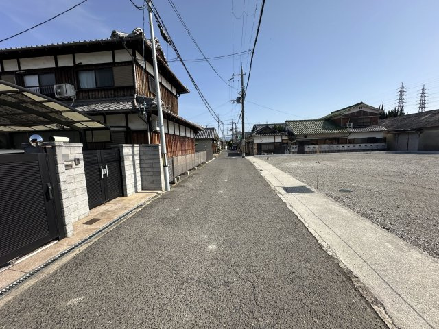 【前面道路含む現地写真】 | 和泉市寺田町3丁目土地 | 前面道路